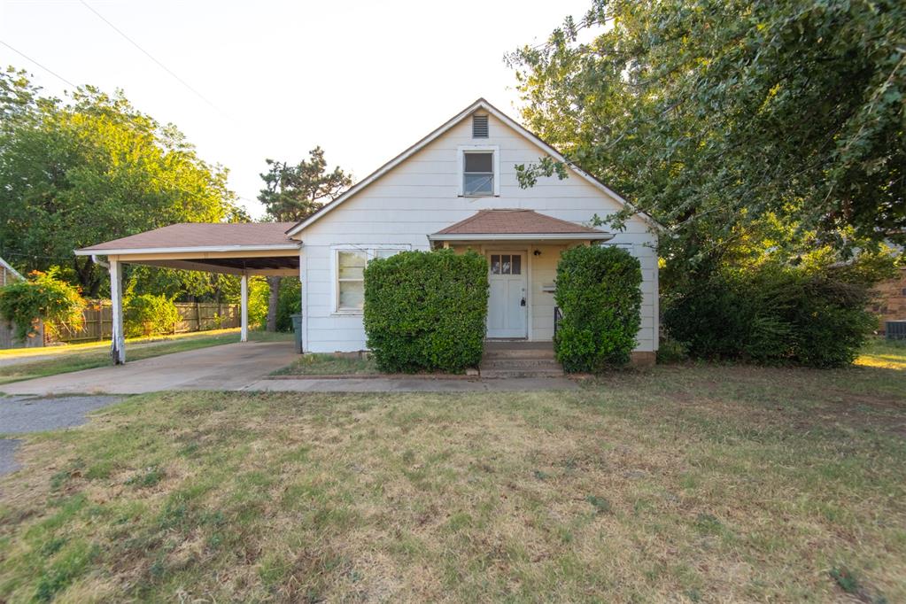 1st image of 11 S Walnut St, Edmond, OK 73003 | MLS# 1244176