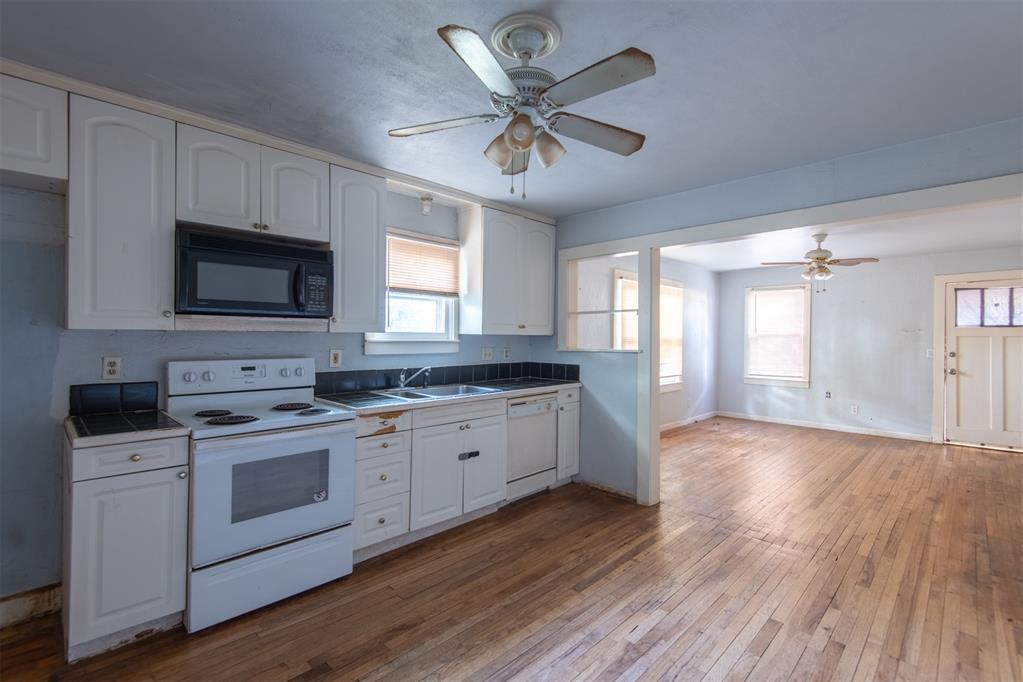 4th image of 11 S Walnut St, Edmond, OK 73003 | MLS# 1244176