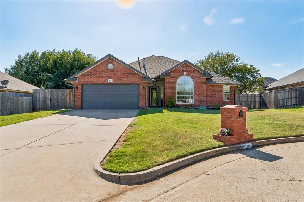2nd image of 907 Ruby Ln, Oklahoma City, OK 73130 | MLS# 1244261