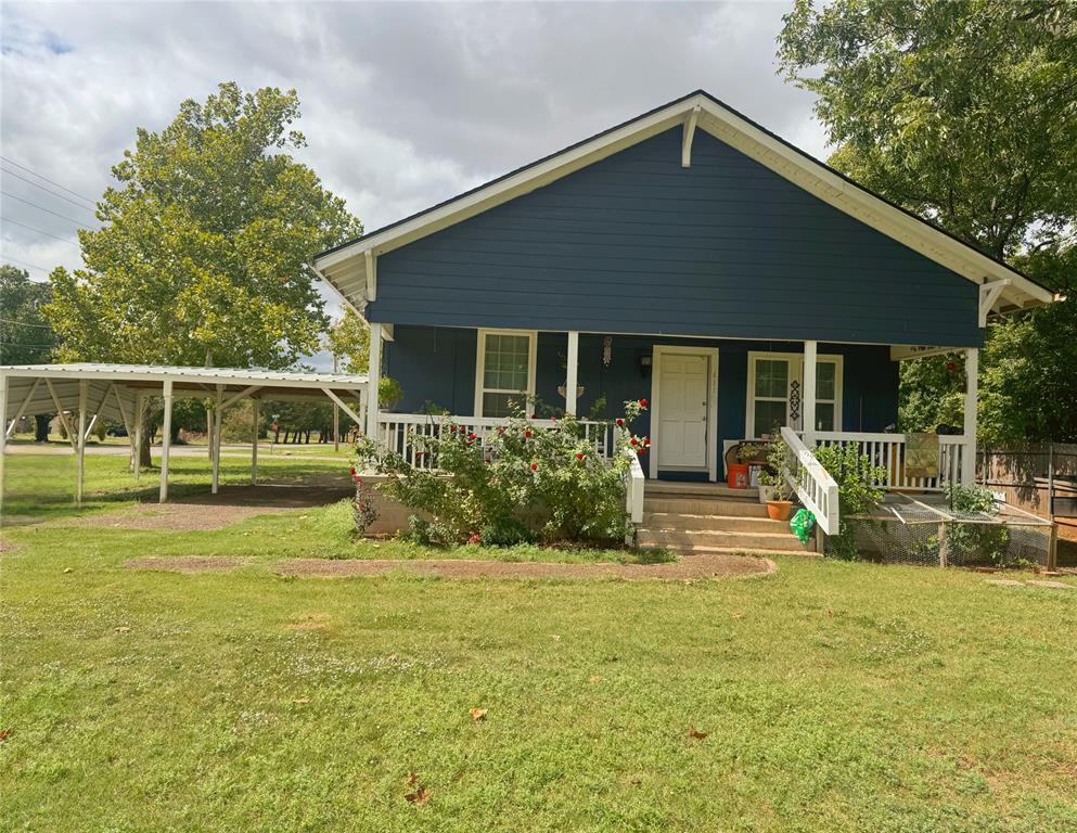 1st image of 611 Sw 6th St, Lindsay, OK 73052 | MLS# 1244276
