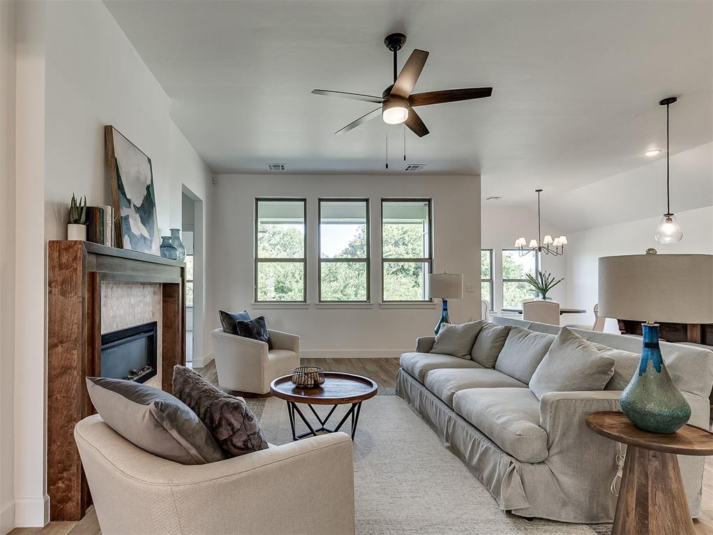3rd image of 12501 Dolche Vita Dr, Yukon, OK 73099 | MLS# 1244306