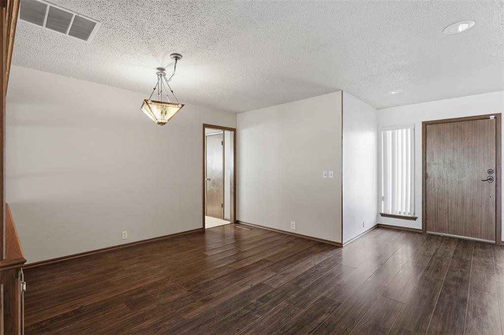 4th image of 10337 Kendal Ave, Yukon, OK 73099 | MLS# 1244337