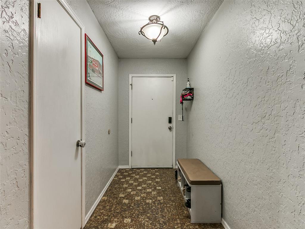 4th image of 11064 Folkstone Dr, Yukon, OK 73099 | MLS# 1244388