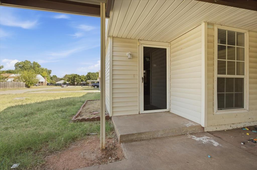 2nd image of 1500 Autumn Dr, Moore, OK 73160 | MLS# 1244404