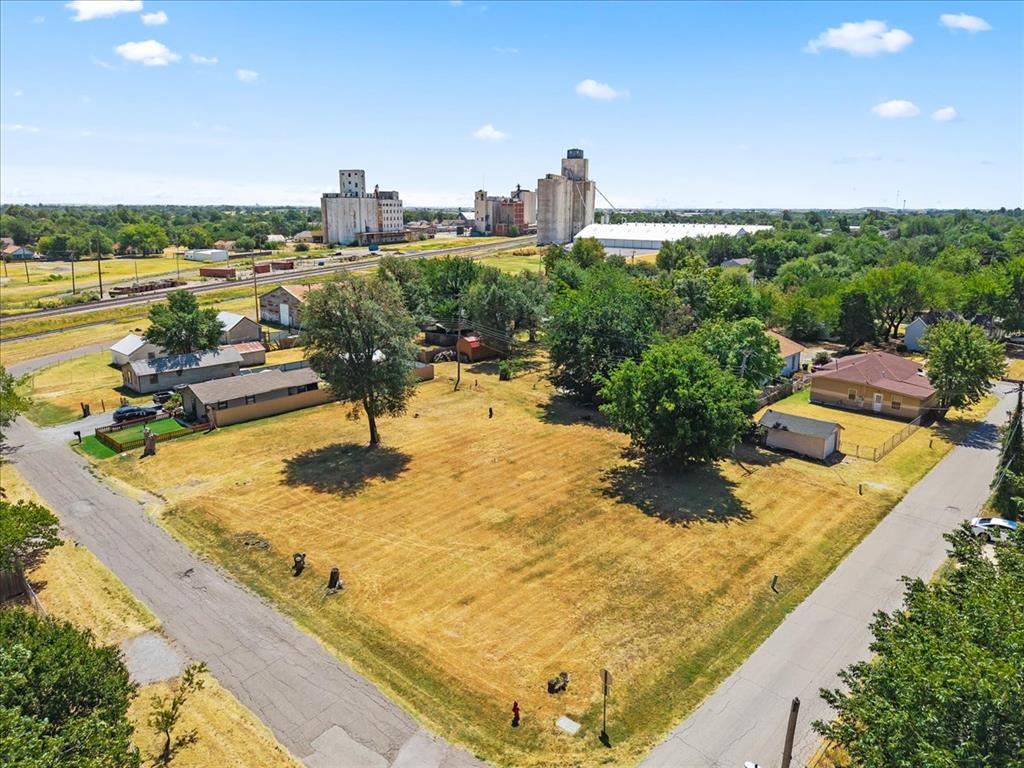 2nd image of 511 W Cobb St, El Reno, OK 73036 | MLS# 1244405