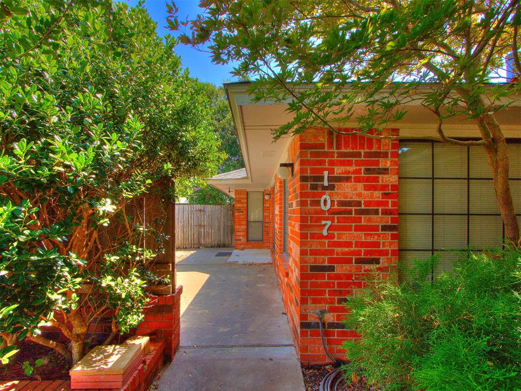 2nd image of 105 Willow Branch Rd #105-107, Norman, OK 73072 | MLS# 1244443