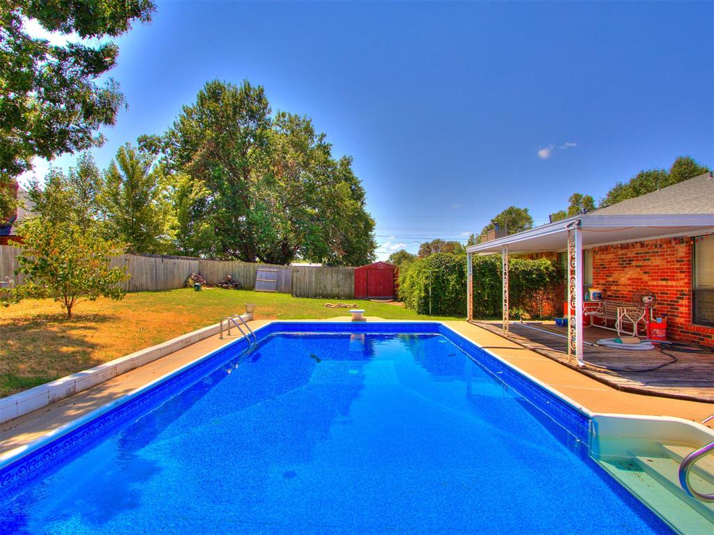 image of 105 Willow Br Rd, Norman, OK 73072