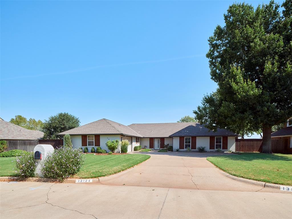 2nd image of 13124 Saint Andrews Dr, Oklahoma City, OK 73120 | MLS# 1244457