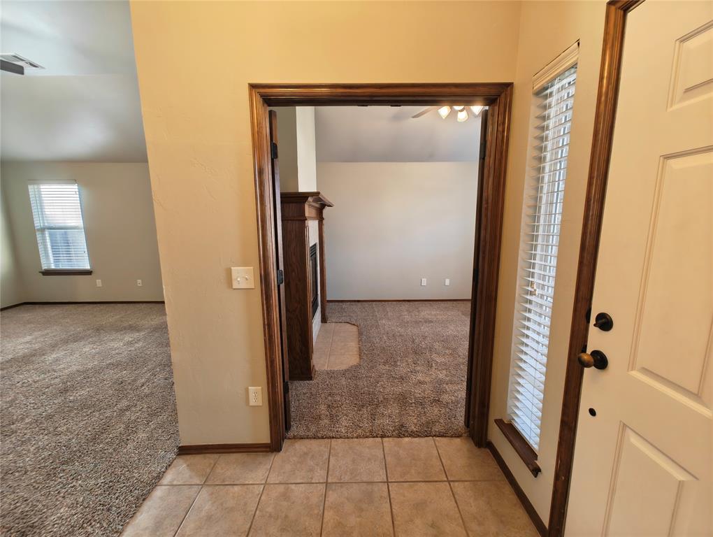 4th image of 4213 Kensington Dr, Moore, OK 73160 | MLS# 1244497