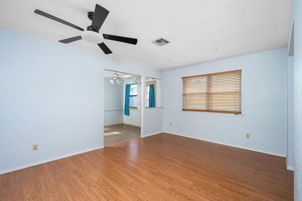 3rd image of 1624 Apian Wy, Edmond, OK 73003 | MLS# 1244498
