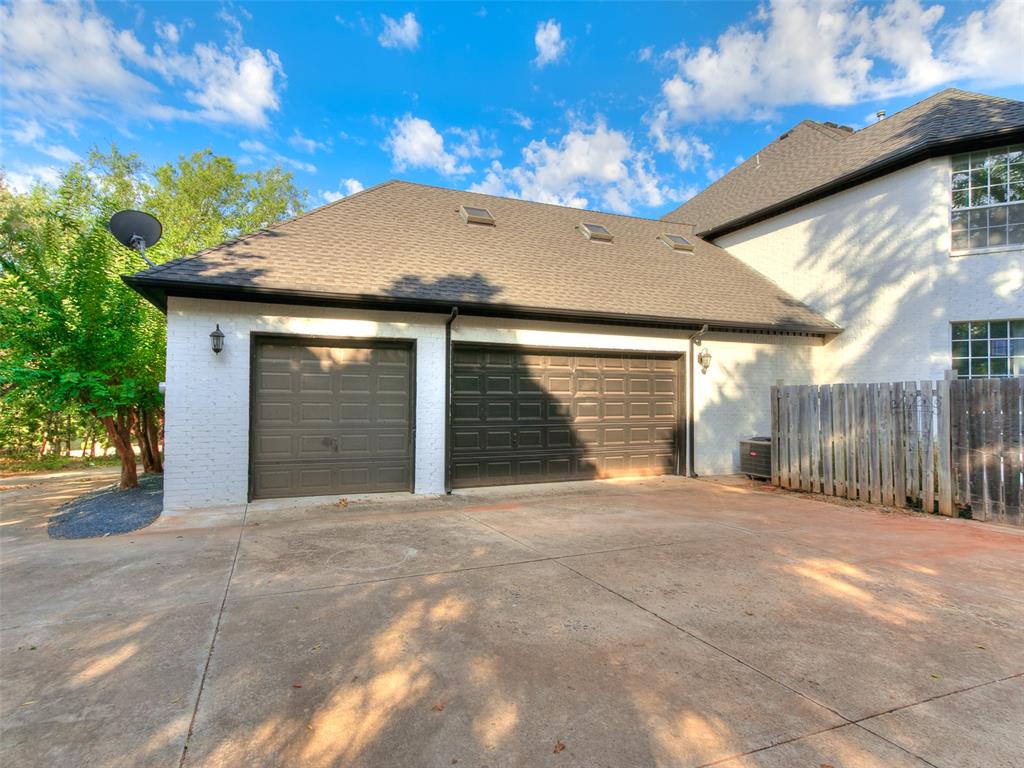 4th image of 16 Greenmore Dr, Edmond, OK 73034 | MLS# 1244523