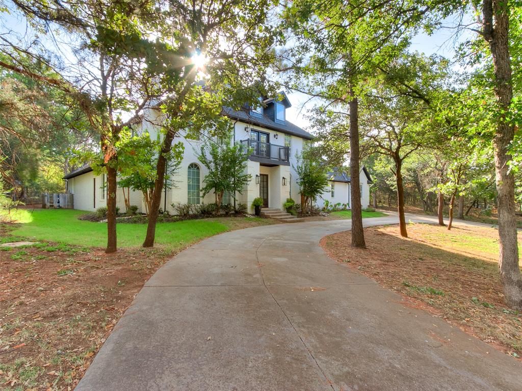 3rd image of 16 Greenmore Dr, Edmond, OK 73034 | MLS# 1244523