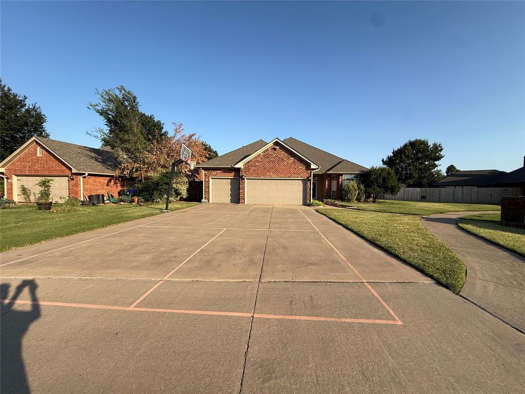 2nd image of 3908 Brunswick Ln, Norman, OK 73072 | MLS# 1244536