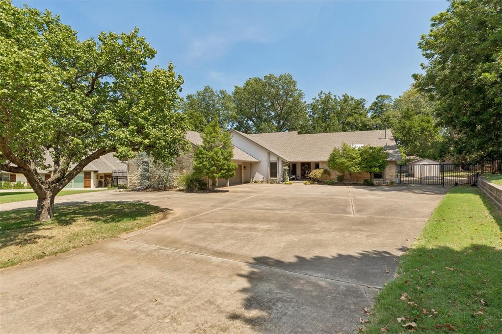 2nd image of 2008 Mistletoe Ct, Edmond, OK 73034 | MLS# 1244545