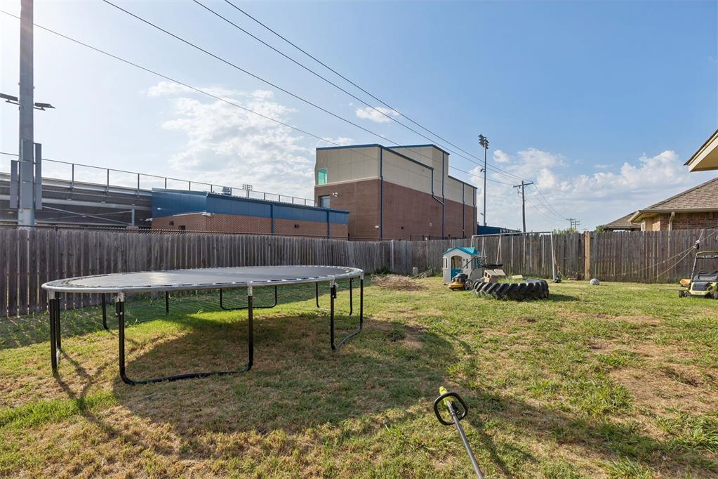 35th image of 15900 Vicki Dr, Oklahoma City, OK 73170 | MLS# 1244562
