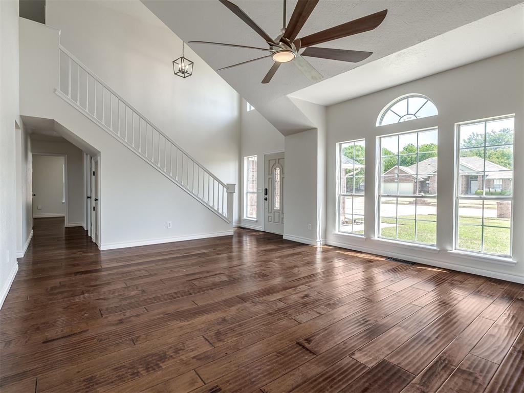 1st image of 2705 E Hills Dr, Moore, OK 73160 | MLS# 1244620