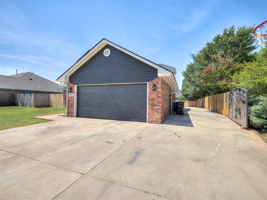 5th image of 2705 E Hills Dr, Moore, OK 73160 | MLS# 1244620