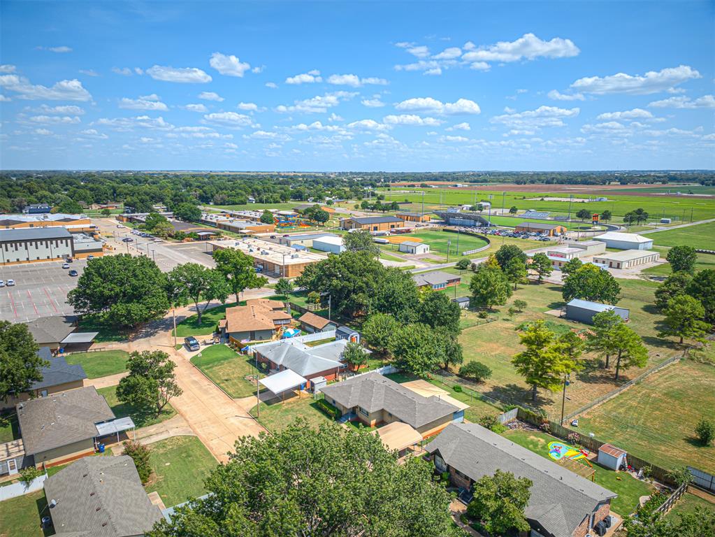 5th image of 925 W Creek St, Lindsay, OK 73052 | MLS# 1244649
