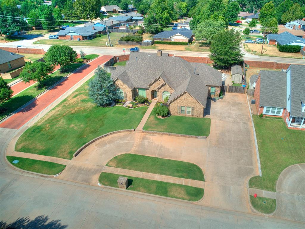 2nd image of 1429 Spring Creek Dr, Yukon, OK 73099 | MLS# 1244700