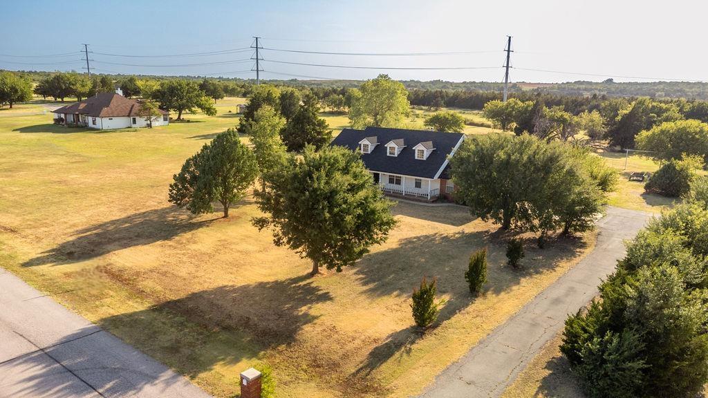 2nd image of 12601 Natasha Wy, Yukon, OK 73099 | MLS# 1244734