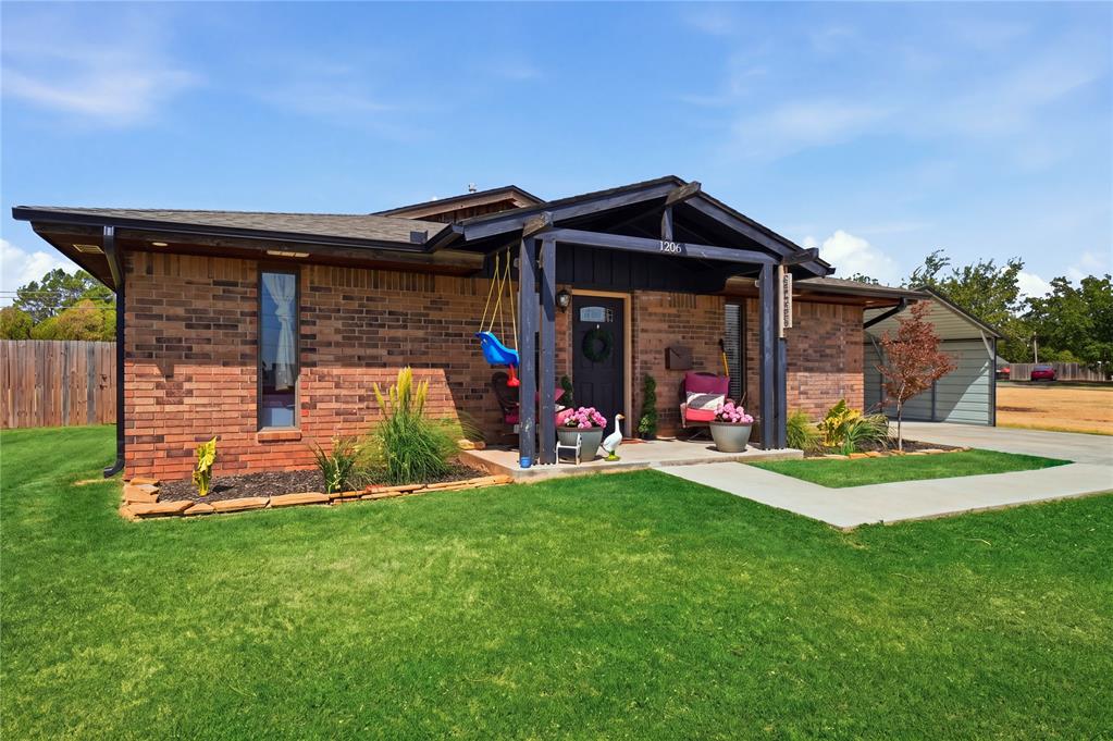3rd image of 1206 N Market St, Cordell, OK 73632 | MLS# 1244768