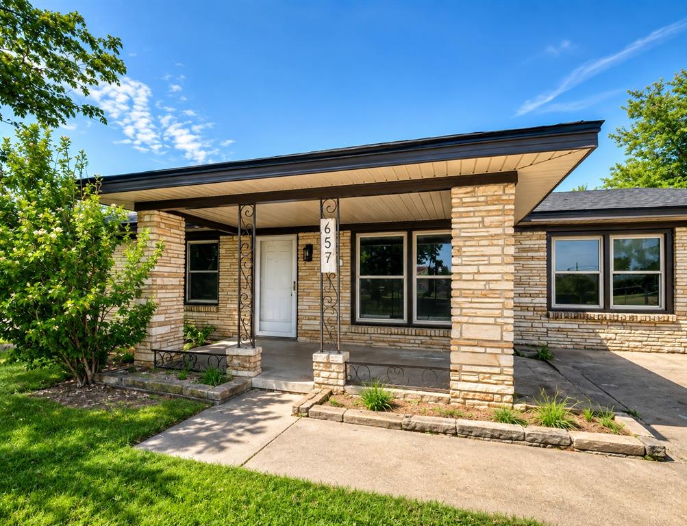 2nd image of 657 E Frolich Dr, Oklahoma City, OK 73110 | MLS# 1244774