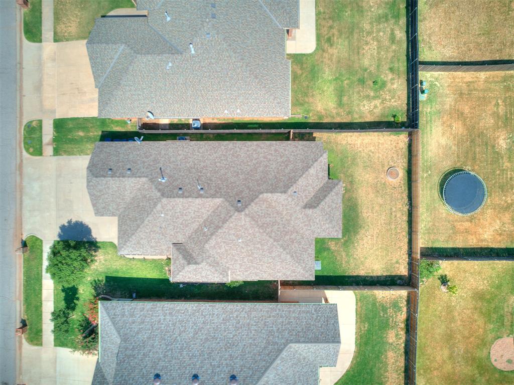 2nd image of 18228 Bridlington Dr, Edmond, OK 73012 | MLS# 1244801