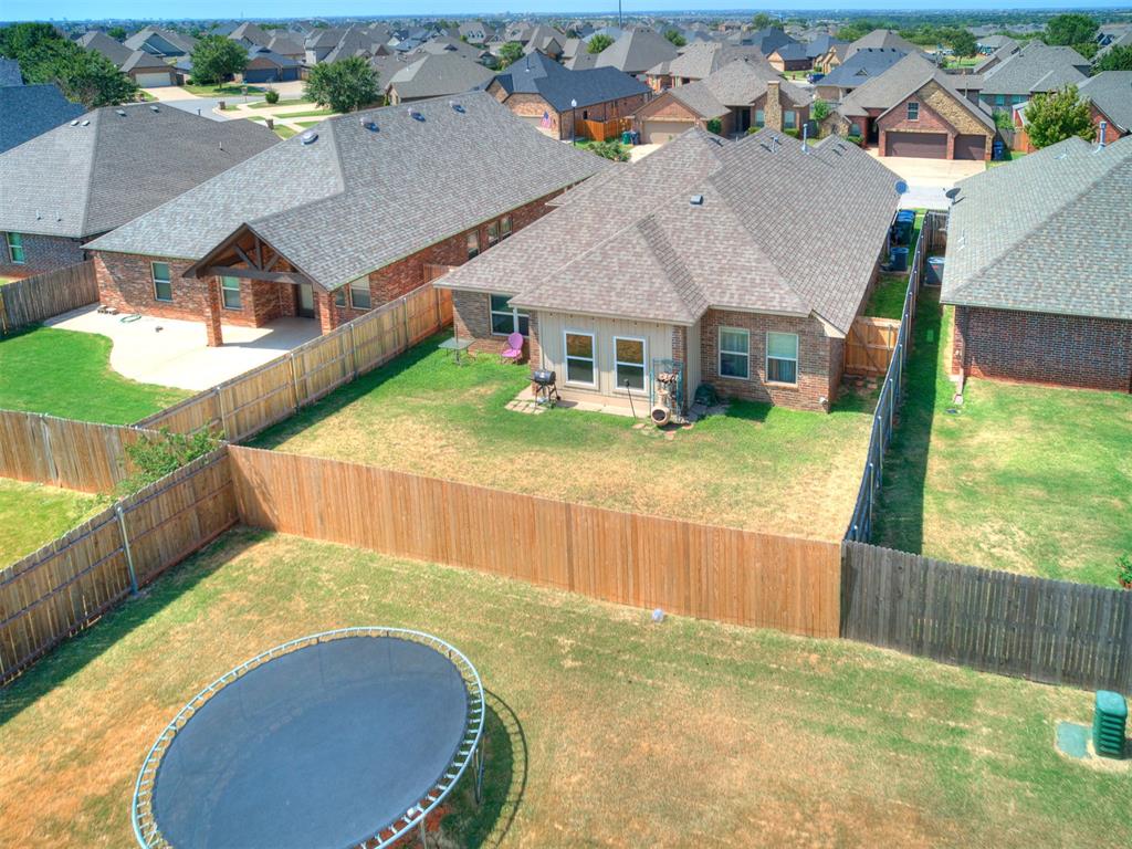 4th image of 18228 Bridlington Dr, Edmond, OK 73012 | MLS# 1244801