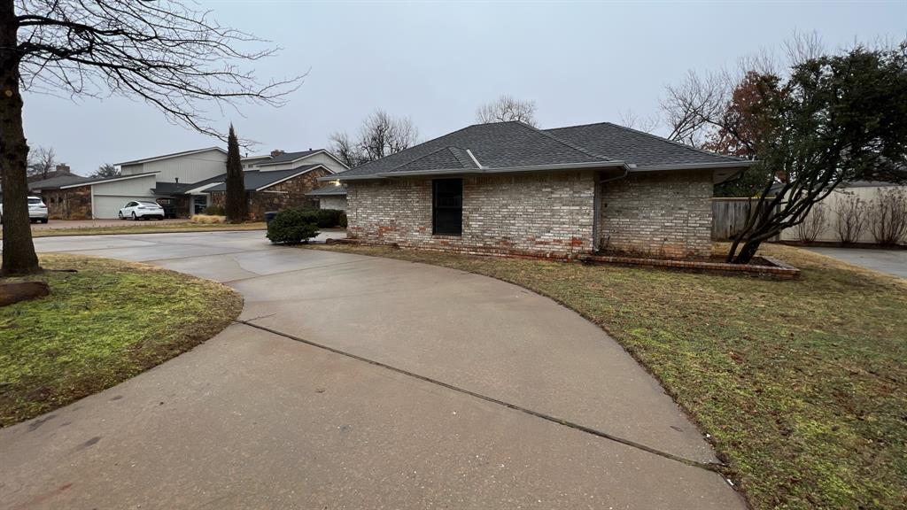 3rd image of 12510 Maple Ridge Rd, Oklahoma City, OK 73120 | MLS# 1244808