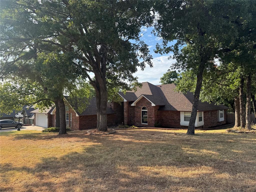 2nd image of 11527 Country Ln, Oklahoma City, OK 73130 | MLS# 1244831
