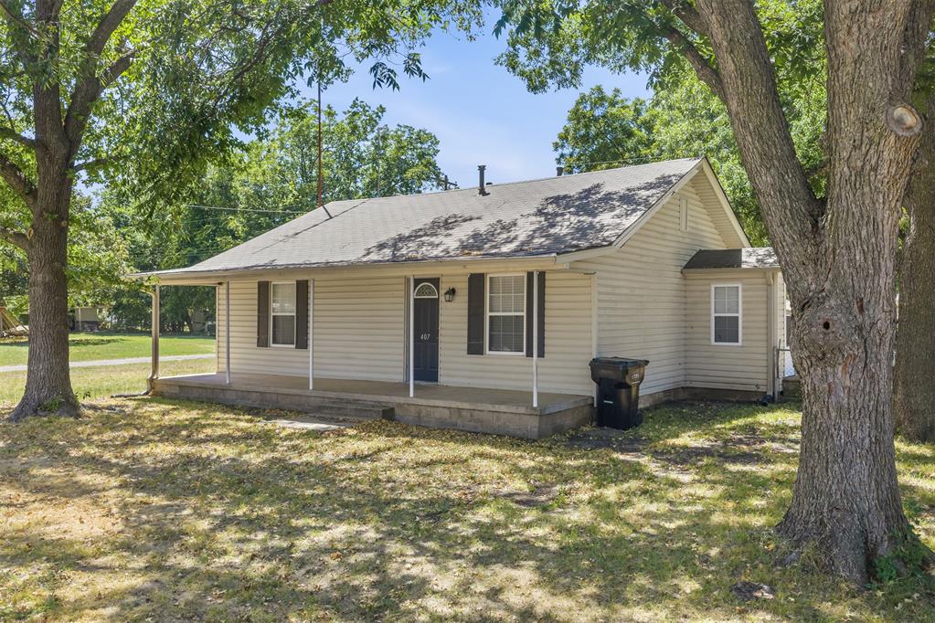 1st image of 407 S Texas St, Elmore City, OK 73433 | MLS# 1244853
