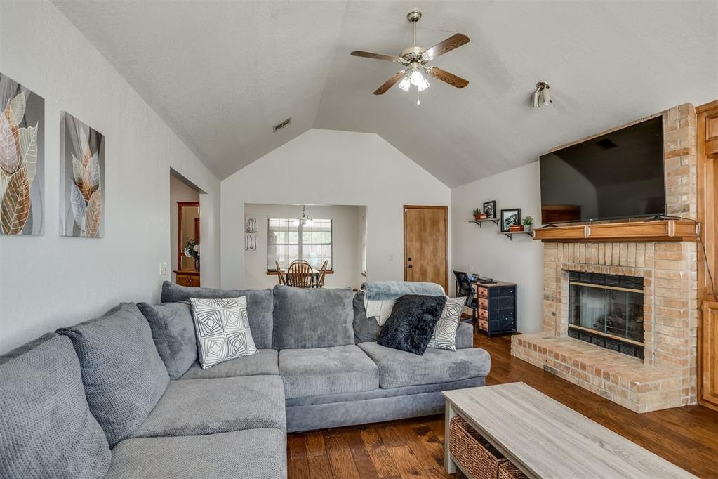2nd image of 9925 Fox Fair Holw, Oklahoma City, OK 73130 | MLS# 1244857