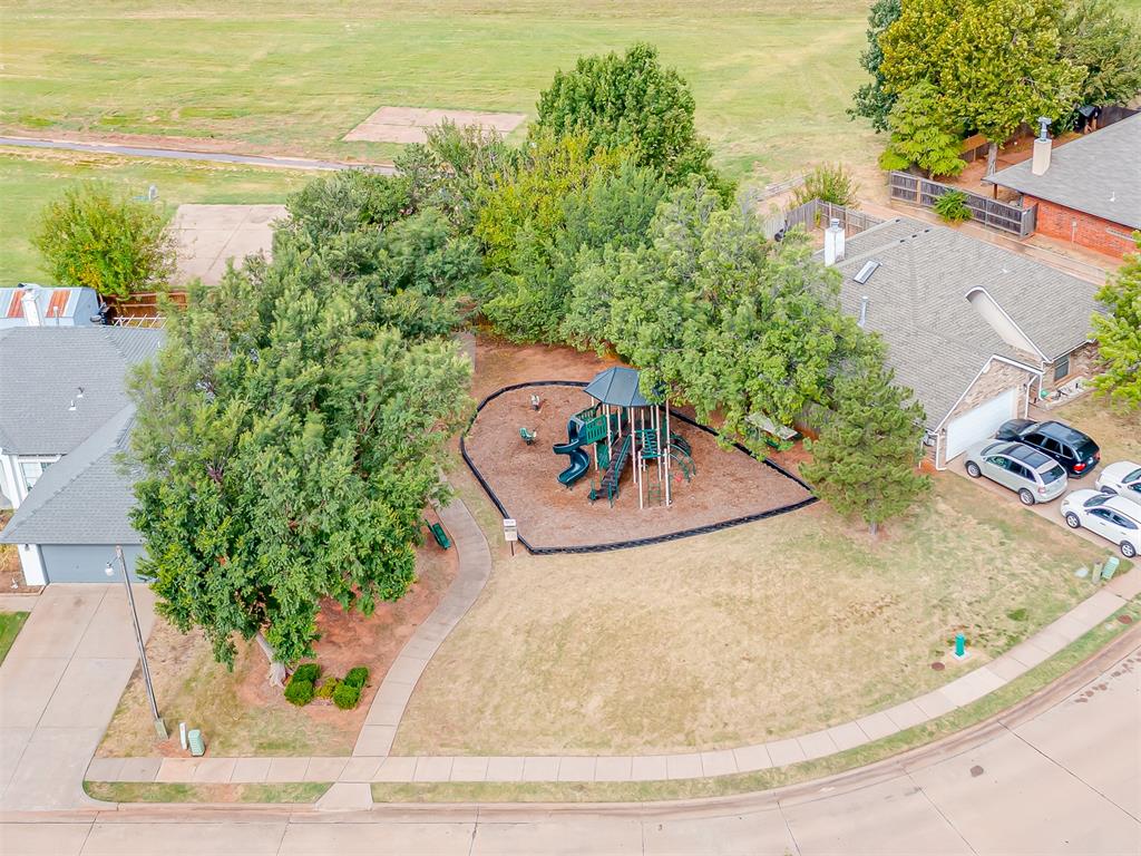 13th image of 1617 Pinnacle Ln, Edmond, OK 73003 | MLS# 1244891