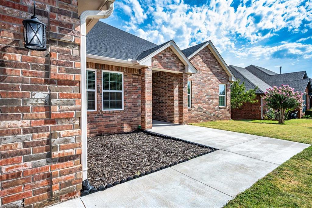4th image of 1523 W Diamond Wy, Mustang, OK 73064 | MLS# 1244901