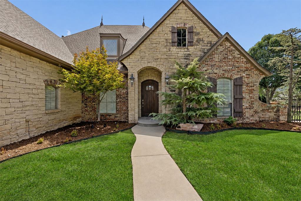 2nd image of 1300 Redbud Ct, Moore, OK 73160 | MLS# 1244916