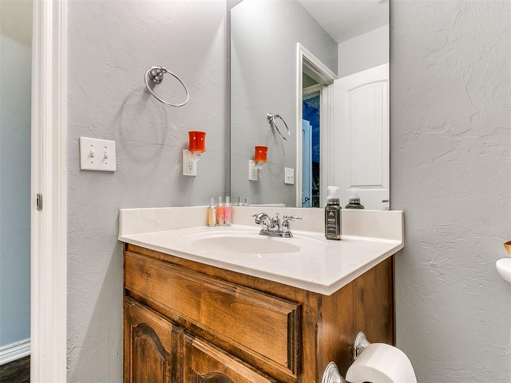 39th image of 2404 Vintage Park Ln, Yukon, OK 73099 | MLS# 1244932