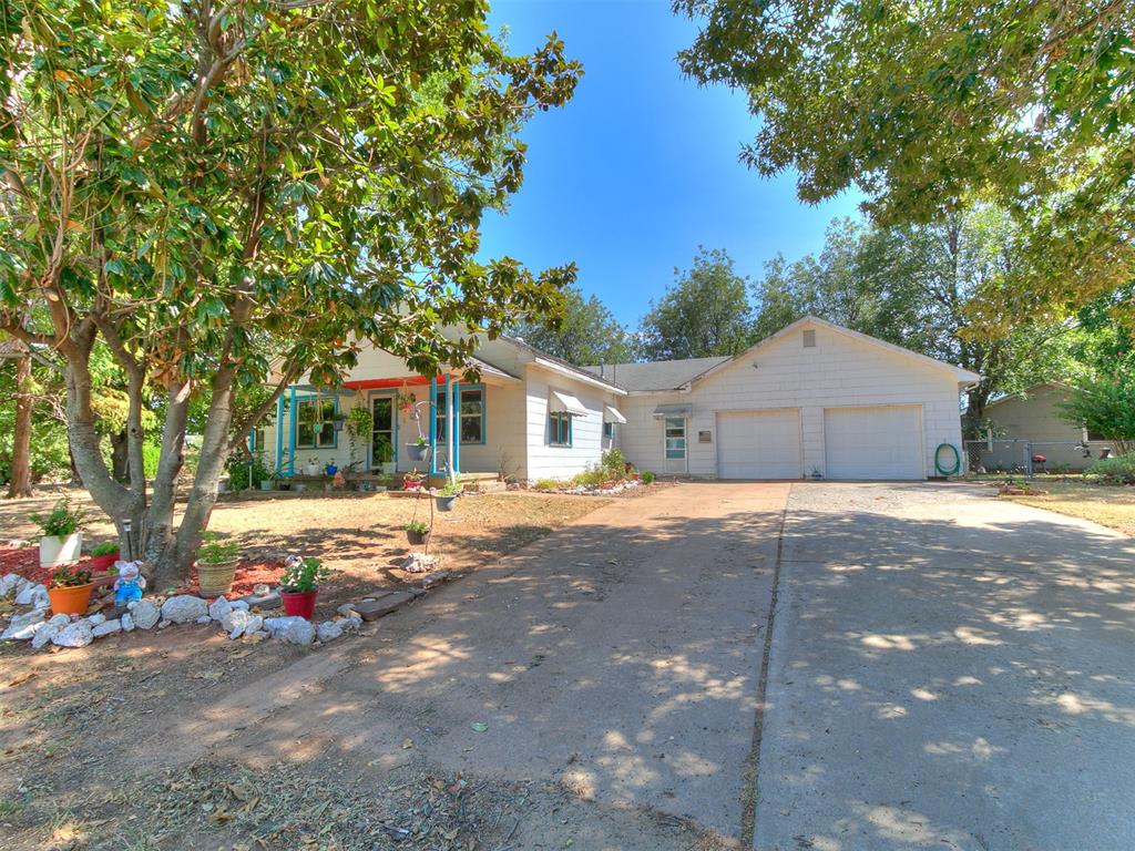 2nd image of 416 E Main St, Calumet, OK 73014 | MLS# 1245057