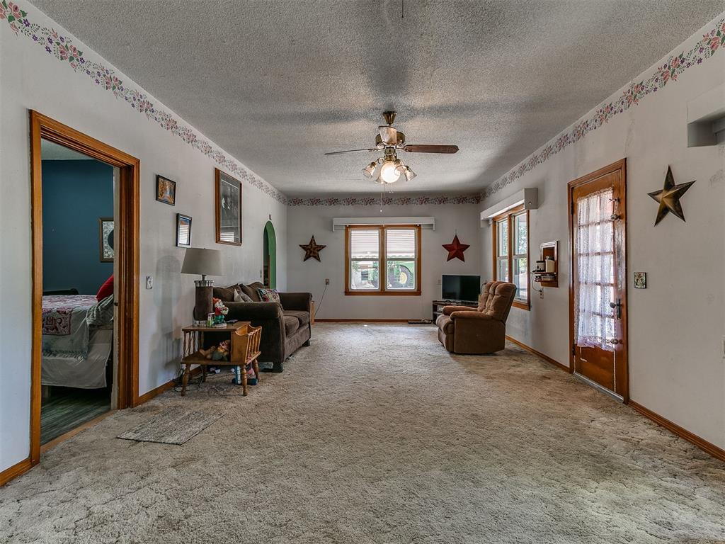 5th image of 416 E Main St, Calumet, OK 73014 | MLS# 1245057