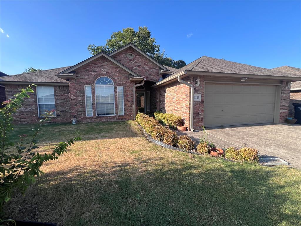 1st image of 1825 Se 1st St, Moore, OK 73160 | MLS# 1245060