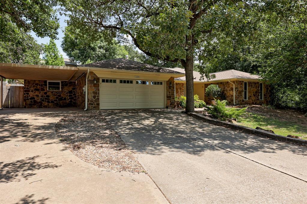 2nd image of 1600 Ridgecrest Rd, Edmond, OK 73013 | MLS# 1245096