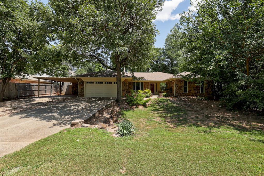 1st image of 1600 Ridgecrest Rd, Edmond, OK 73013 | MLS# 1245096