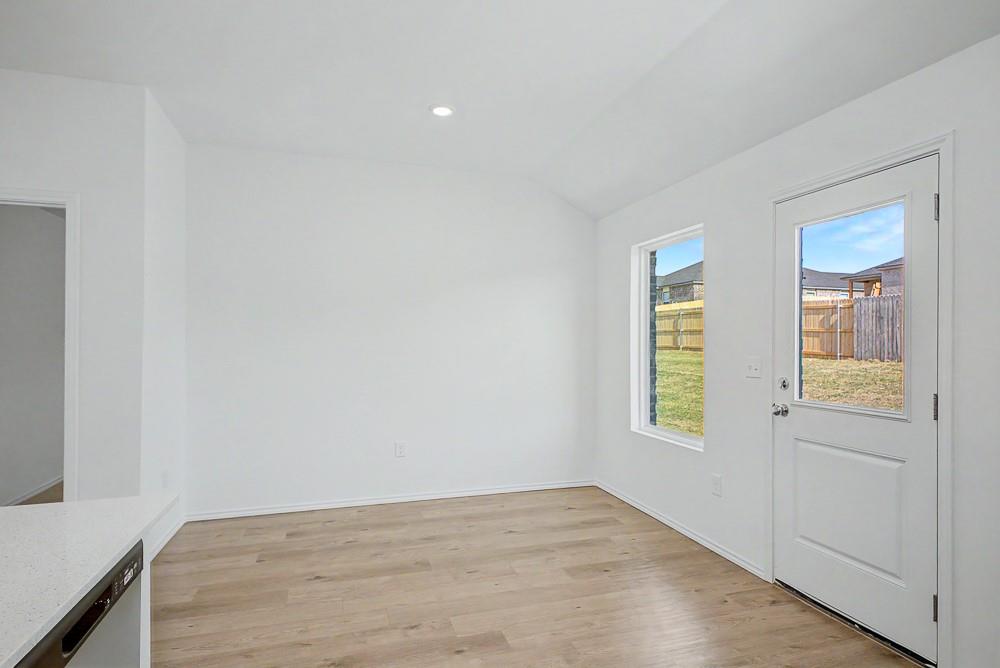 4th image of 10005 Sw 37Th St, Mustang, OK 73064 | MLS# 1245108