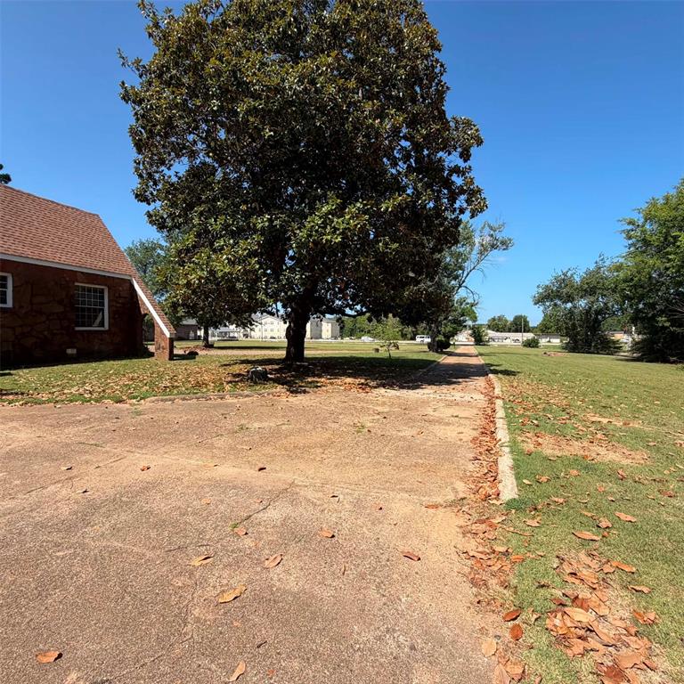 4th image of 1505 S Park 1/2 Dr, Broken Bow, OK 74728 | MLS# 1245128