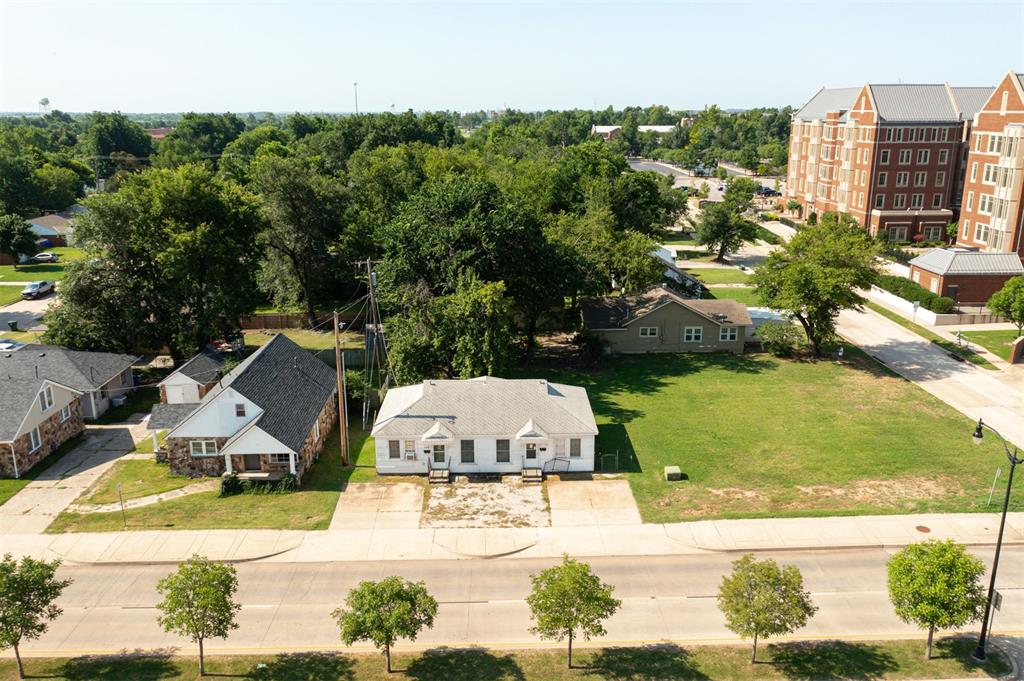 2nd image of 204 E Lindsey St, Norman, OK 73069