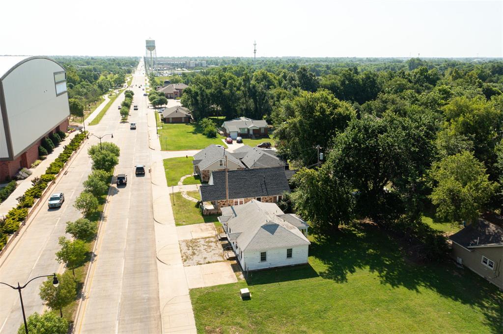 image of 204 E Lindsey St, Norman, OK 73069