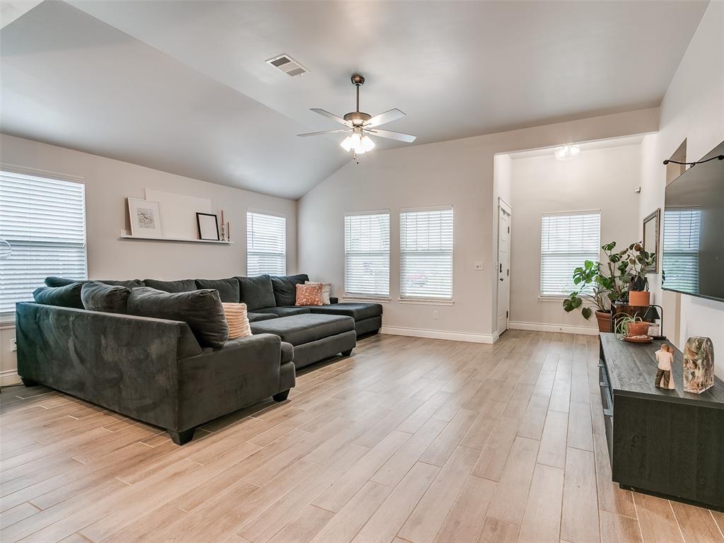4th image of 16016 Quiet Storm Dr, Oklahoma City, OK 73170 | MLS# 1245240