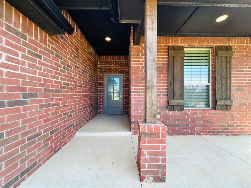 3rd image of 1612 Ne 35Th St, Moore, OK 73160 | MLS# 1245272