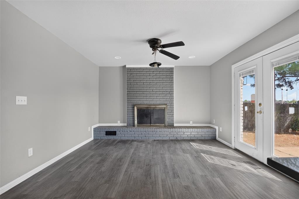 4th image of 904 Ne 4Th St, Moore, OK 73160 | MLS# 1245316