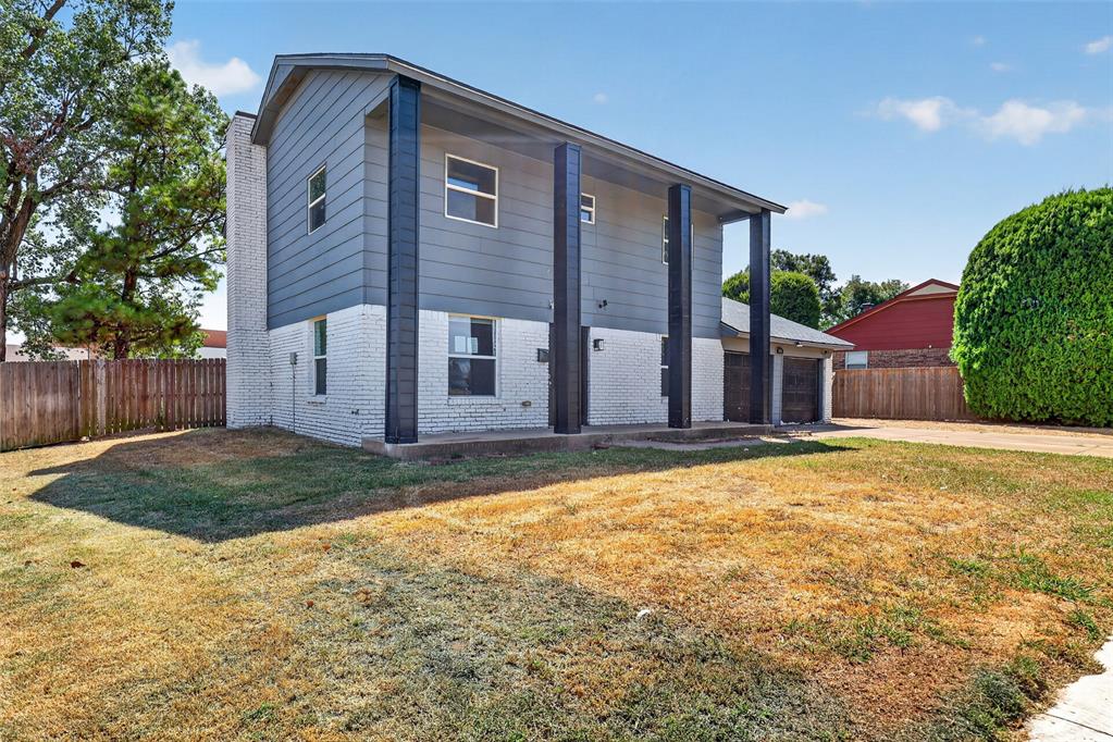 1st image of 904 Ne 4th St, Moore, OK 73160 | MLS# 1245316