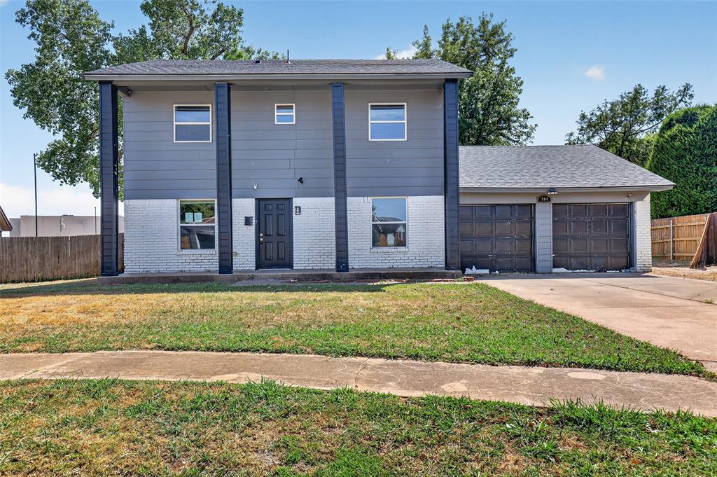 2nd image of 904 Ne 4th St, Moore, OK 73160 | MLS# 1245316